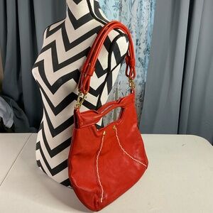 Tre Vero Red Leather Hobo Shoulder Bag – Gold Hardware